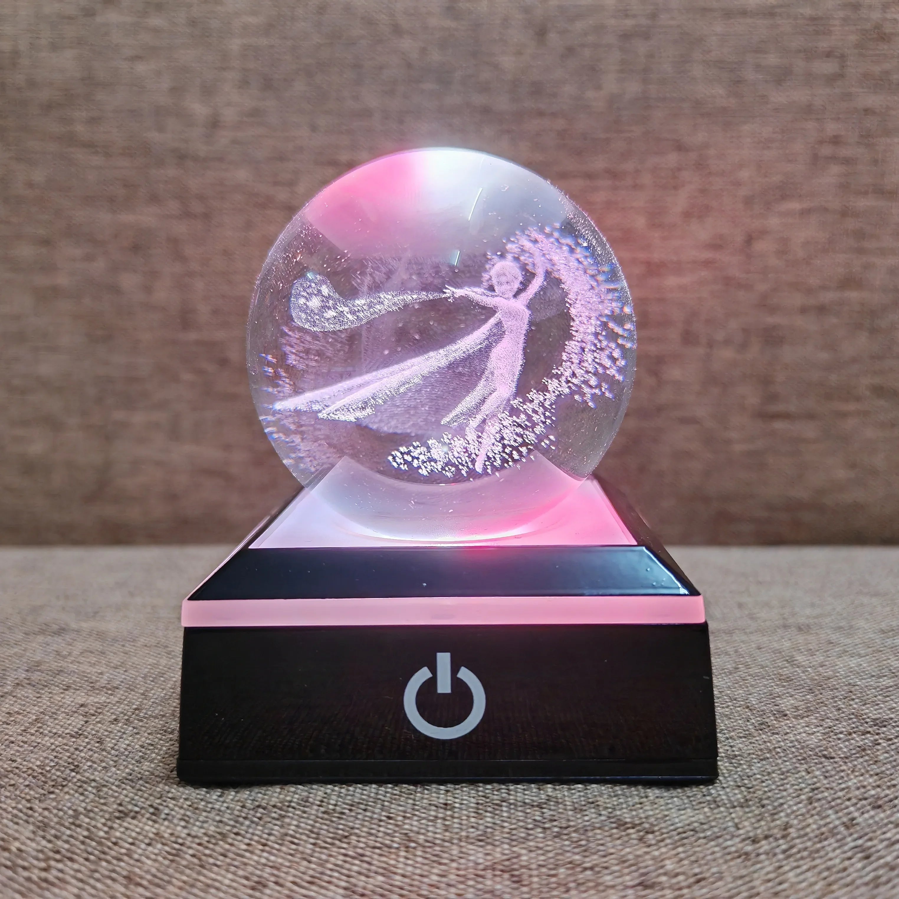3D Planet Crystal Ball Night Light – Galaxy/Moon/Saturn Tabletop Décor Gift